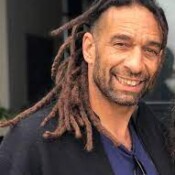 Godfather of Harlem, Narcos