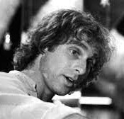 Weekend At Bernie's, The Man With One Red Shoe